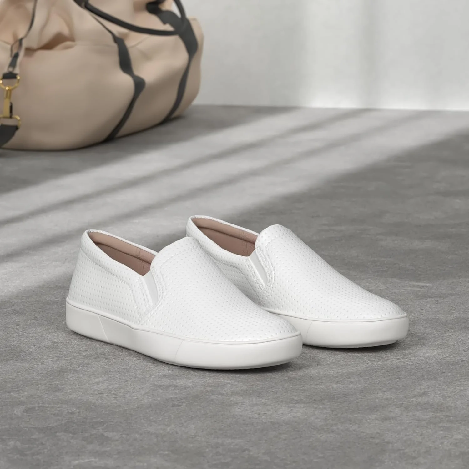 کفش ورزشی زنانه نچرالایزر ماریان کفش ورزشی زنانه نچرالایزر ماریان