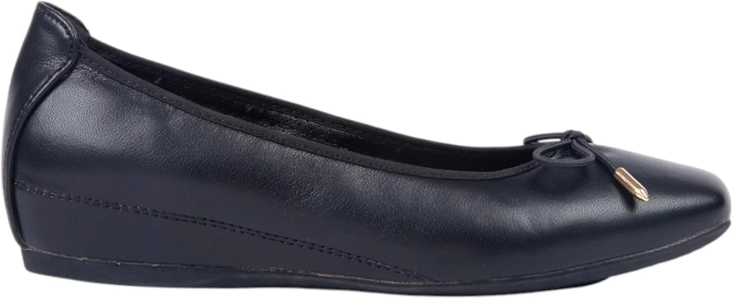 کفش کالج تخت زنانه باتا مدل BA202