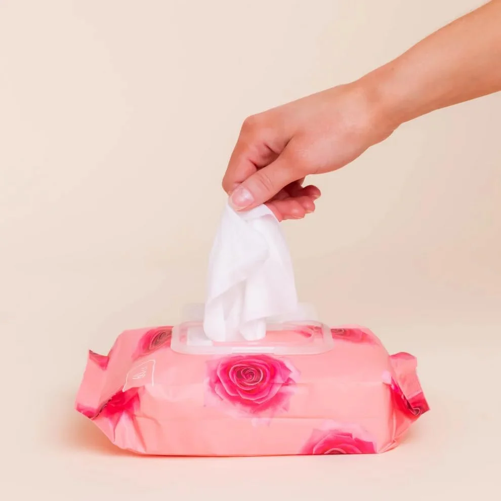 دستمال مرطوب پاک کننده آرایش پتال فرش - بسته 60 عددی | دستمال مرطوب پاک کننده آرایش گل رز، متعادل کننده و طراوت بخش | دستمال های پاک کننده آرایش صورت و چشم