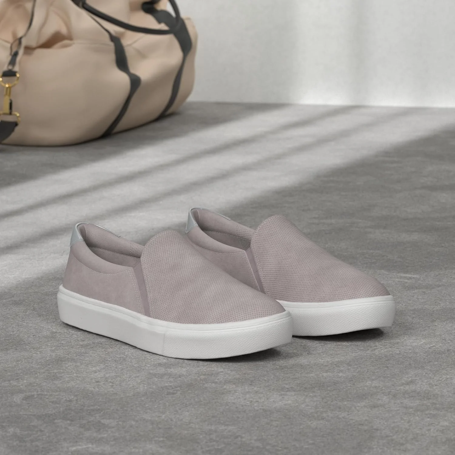 کفش ورزشی زنانه نوا از دکتر شولز