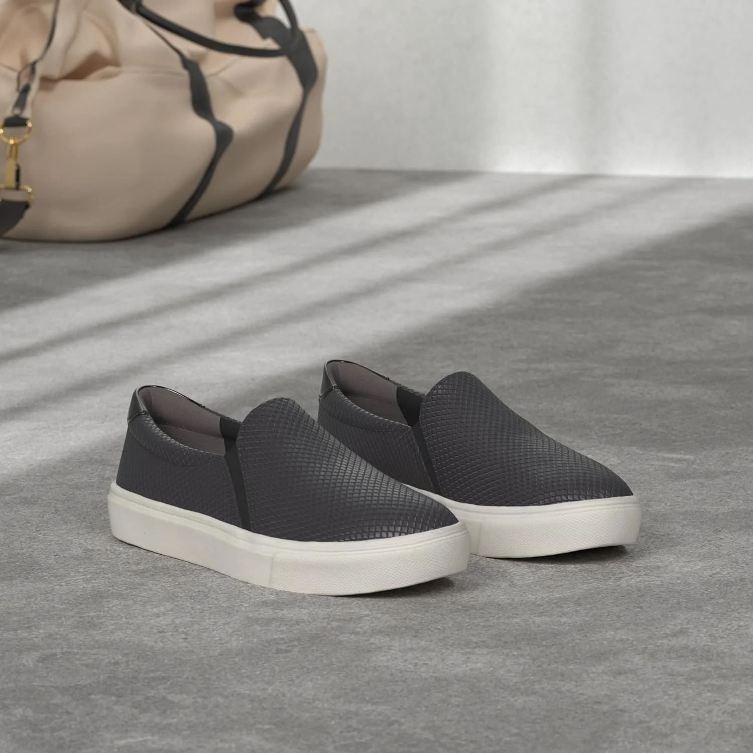 کفش زنانه نوا لوفر دکتر شولز