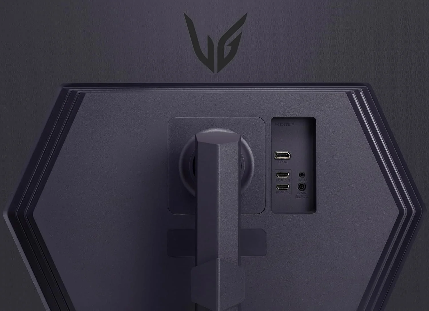 مانیتور گیمینگ 32 اینچ LG Ultragear QHD (2560x1440)، 180 هرتز، 1 میلی‌ثانیه، IPS، DisplayHDR 400، سازگار با NVIDIA G-SYNC، AMD FreeSync، VESA Adaptive Sync، HDR10، پایه با قابلیت تنظیم شیب/ارتفاع/چرخش، HDMI، DisplayPort، مشکی