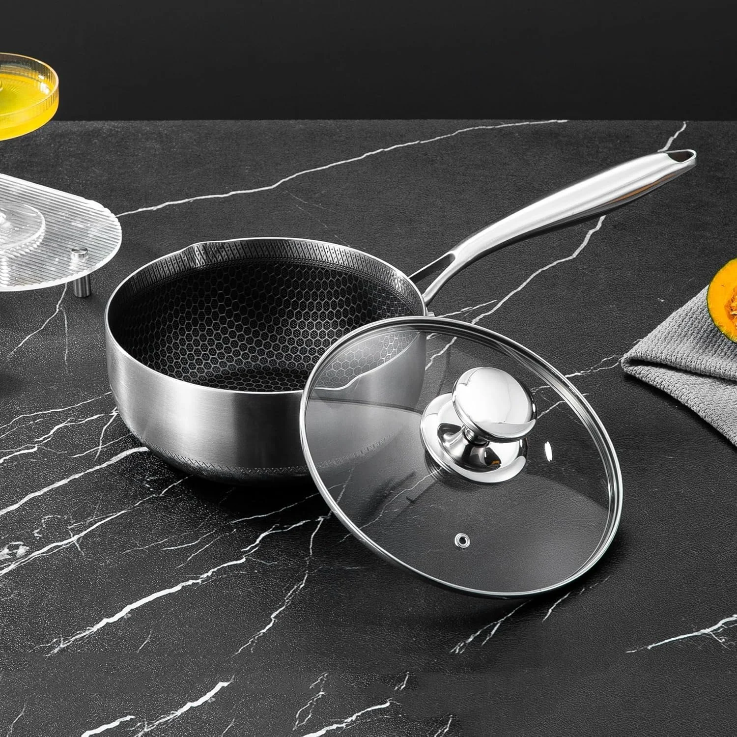 تابه سس استیل لانه زنبوری نچسب 316L با درب شیشه ای، قابلمه 3 لیتری با دسته خنک، چند منظوره مناسب برای شیر، قابل استفاده با اجاق گاز القایی و گازی