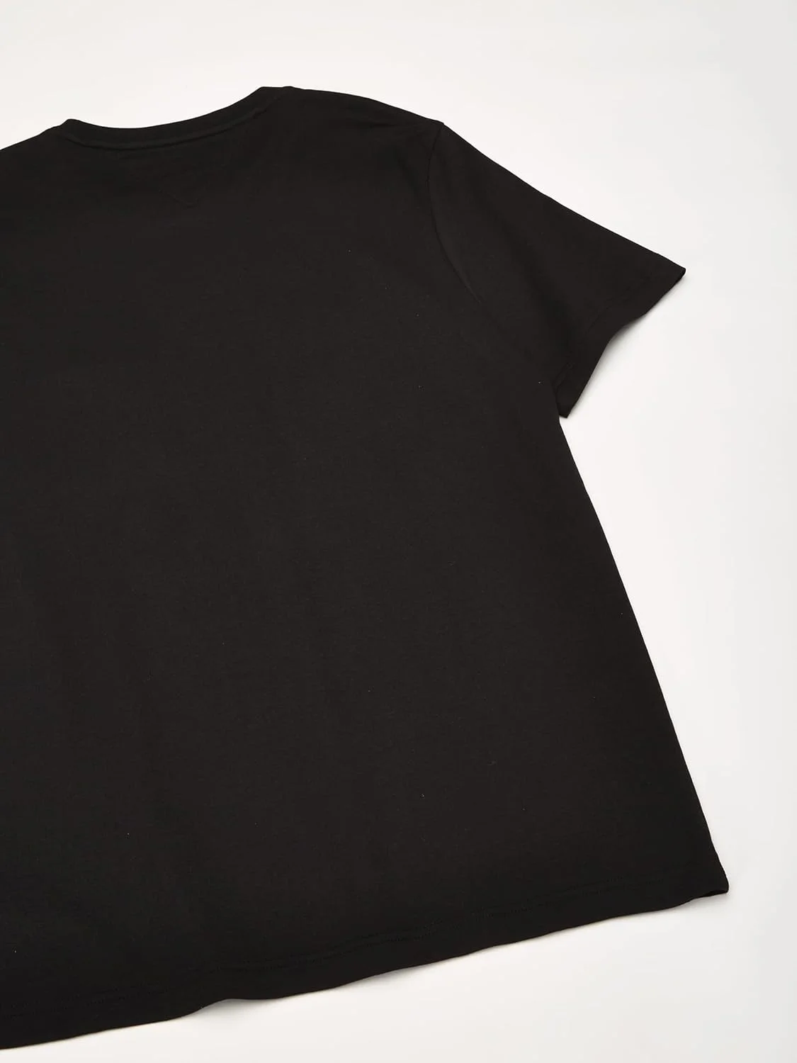 تی شرت مردانه تامی هیلفیگر مدل HILFIGER ARCH POCKET مناسب استایل خیابانی تی شرت مردانه تامی هیلفیگر مدل HILFIGER ARCH POCKET مناسب استایل خیابانی