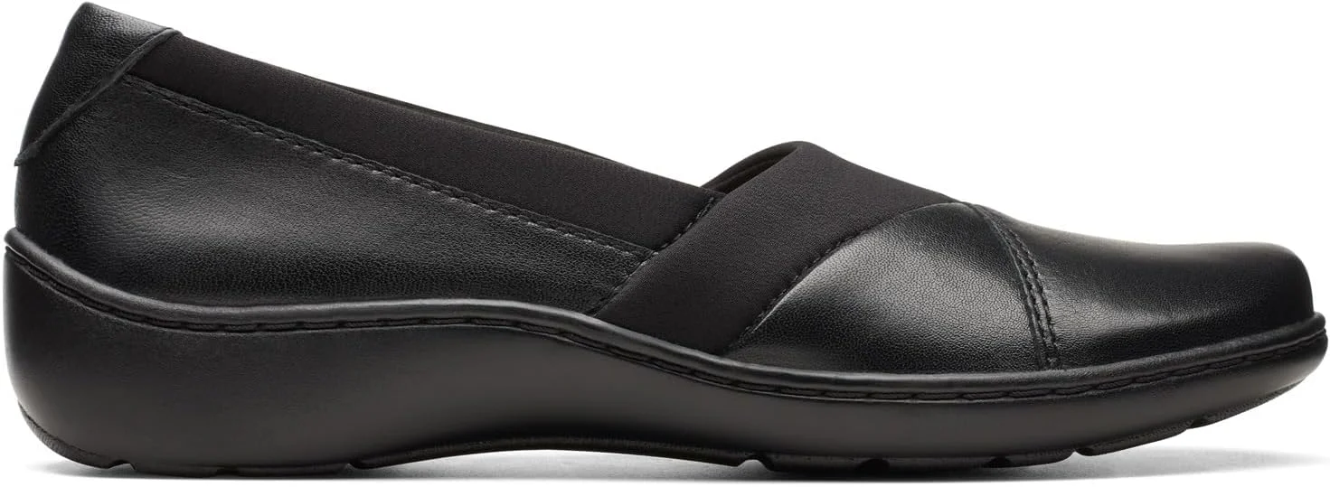 کفش کالج زنانه کلارکس مدل Cora Charm کفش کالج زنانه کلارکس مدل Cora Charm