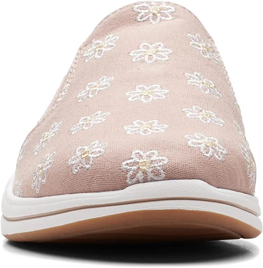 کفش زنانه کلارکس مدل Breeze Shore کفش زنانه کلارکس مدل Breeze Shore