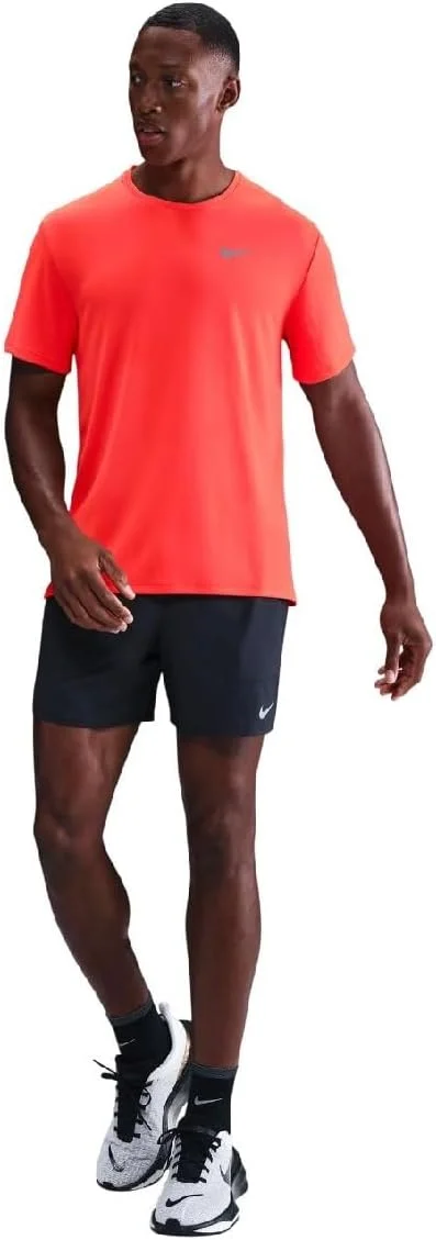 تی‌شرت آستین کوتاه مردانه نایکی Dri-FIT UV Miler (تک عددی)