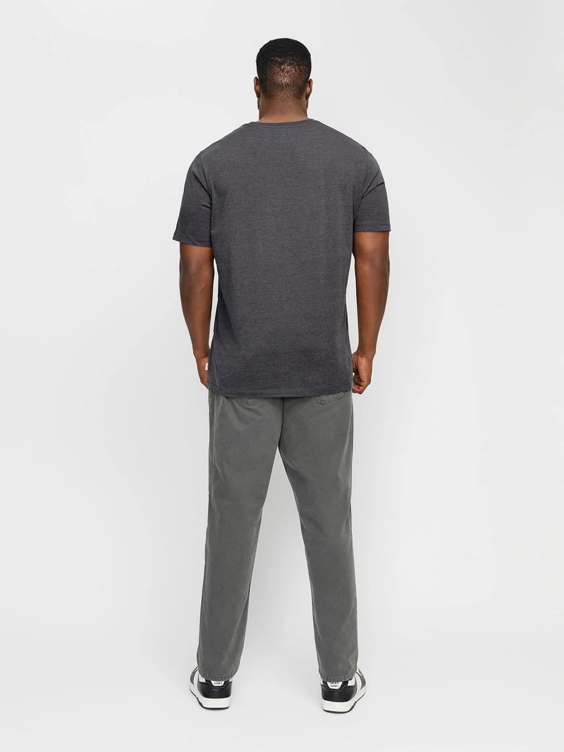 تی شرت آستین کوتاه یقه گرد مردانه جک اند جونز مدل Jjeorganic Mel Tee Ss O-neck Noos Pls (تک بسته) تی شرت آستین کوتاه یقه گرد مردانه جک اند جونز مدل Jjeorganic Mel Tee Ss O-neck Noos Pls (تک بسته)