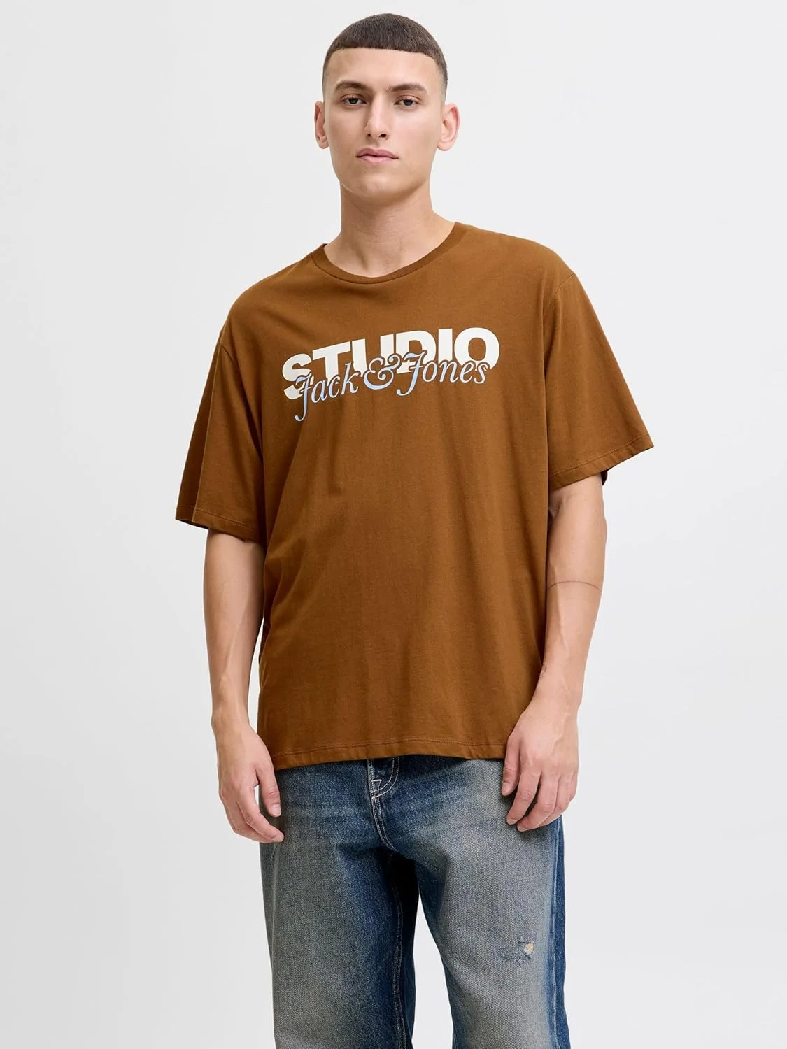 تی شرت آستین کوتاه یقه گرد مردانه جک اند جونز مدل Jjyuki