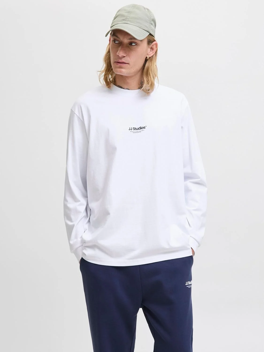 تی شرت آستین بلند یقه گرد مردانه جک اند جونز مدل Jjesoho (تک عددی)