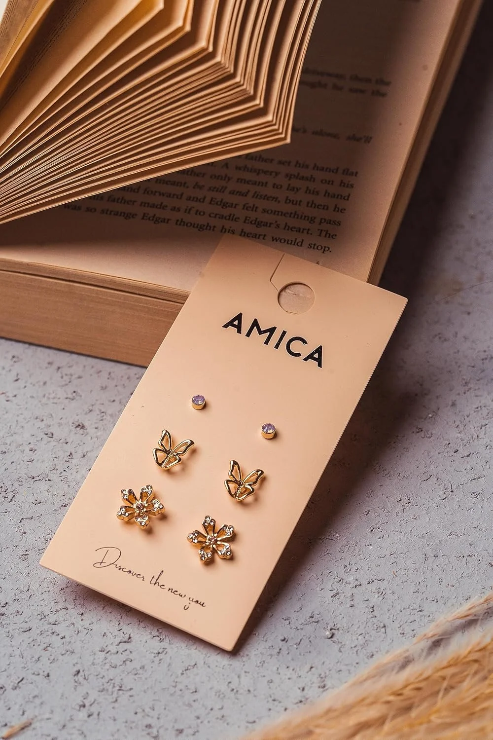 ست سه تایی گوشواره های متنوع AMICA، ضد حساسیت، سبک وزن، مناسب برای گوش های حساس ست سه تایی گوشواره های متنوع AMICA، ضد حساسیت، سبک وزن، مناسب برای گوش های حساس