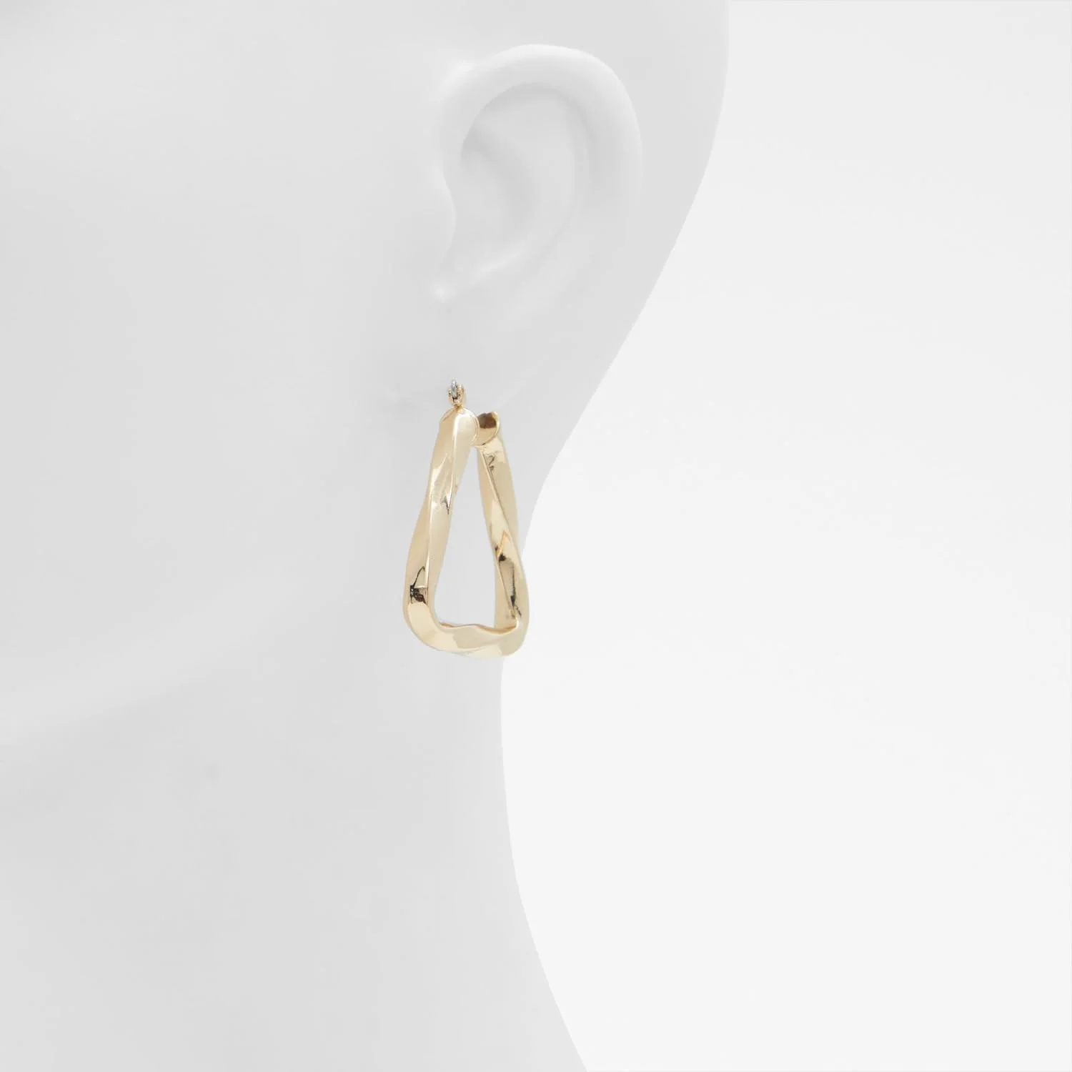 گوشواره زنانه آلدو مدل 23Babriclya گوشواره زنانه آلدو مدل 23Babriclya