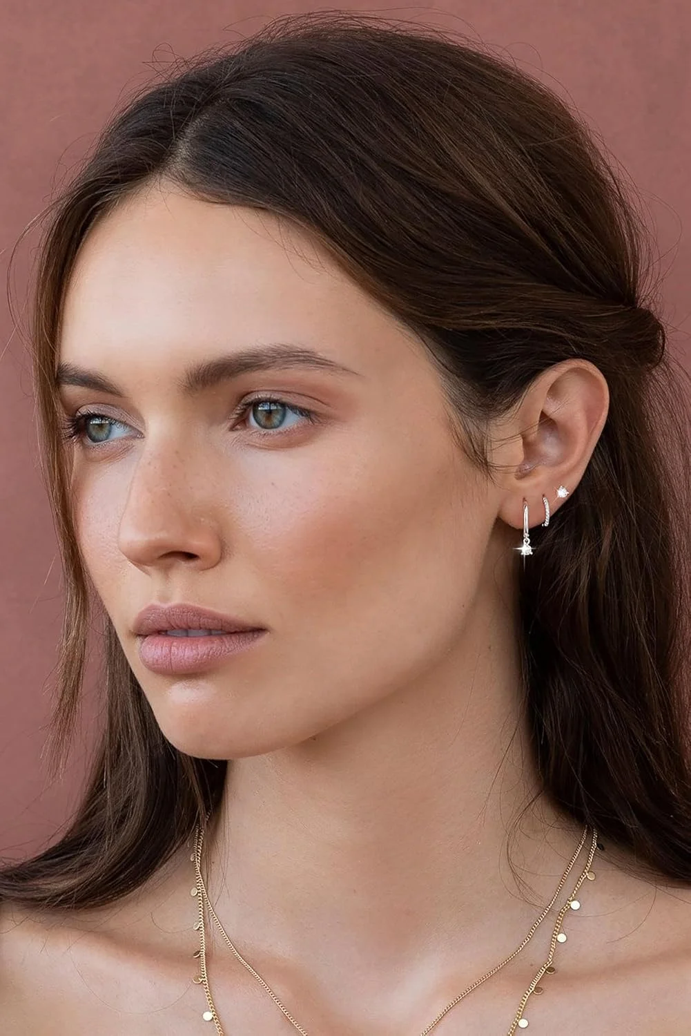 ست گوشواره حلقه ای طلایی، گوشواره های میخی ظریف، گوشواره های حلقه ای کوچک ترندی با روکش طلای 14 عیار، ضد حساسیت، آویز غضروفی برای زنان، جواهرات طلایی برای هدیه به زنان ست گوشواره حلقه ای طلایی، گوشواره های میخی ظریف، گوشواره های حلقه ای کوچک ترندی با روکش طلای 14 عیار، ضد حساسیت، آویز غضروفی برای زنان، جواهرات طلایی برای هدیه به زنان