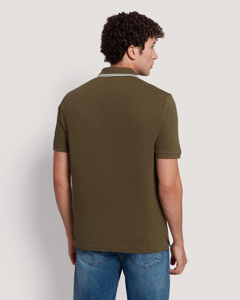 پولوشرت آستین کوتاه مردانه GANT با یقه نوک تیز پیکوئه