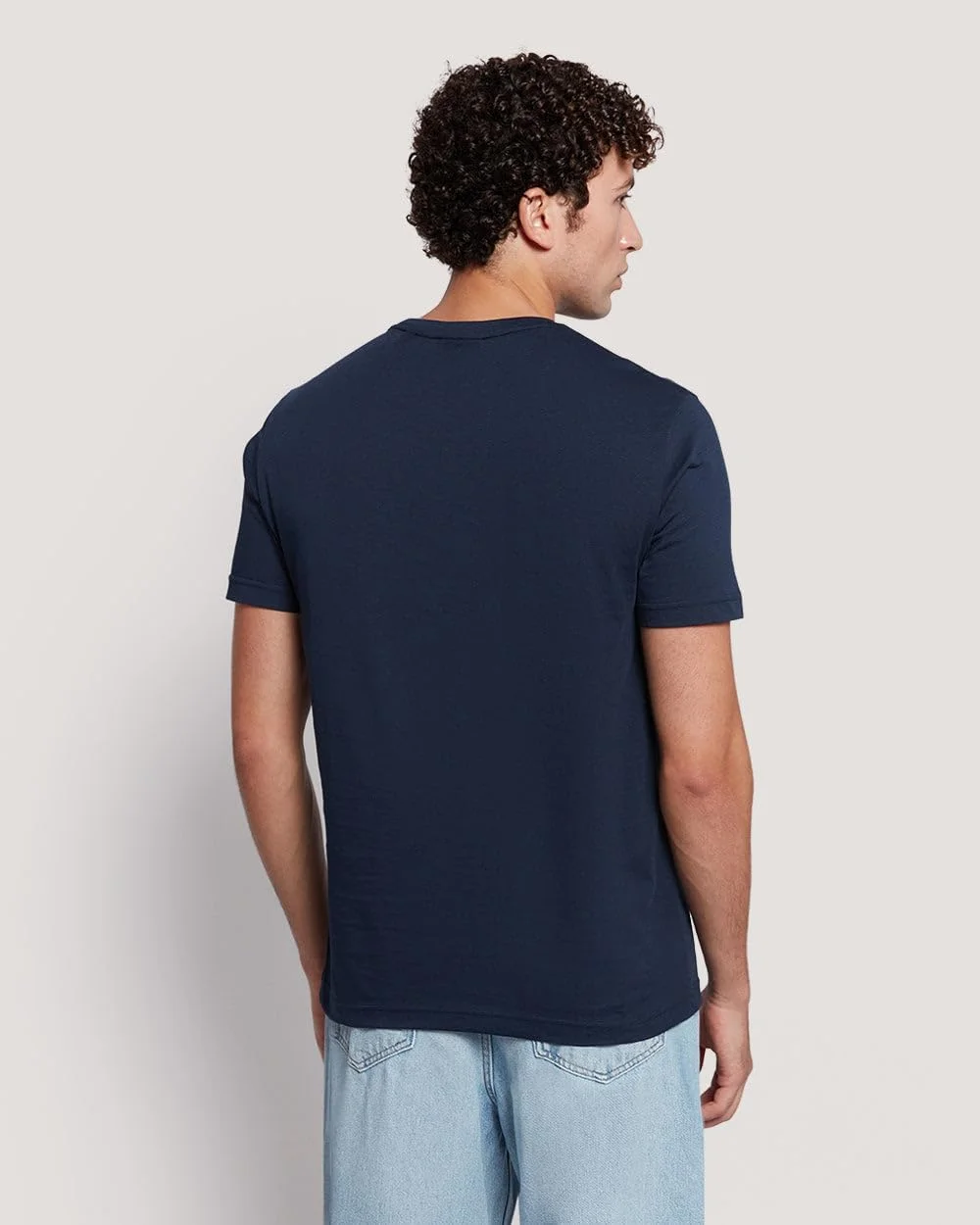 تی شرت آستین کوتاه مردانه GANT با لوگوی سپر، تهیه شده از پنبه