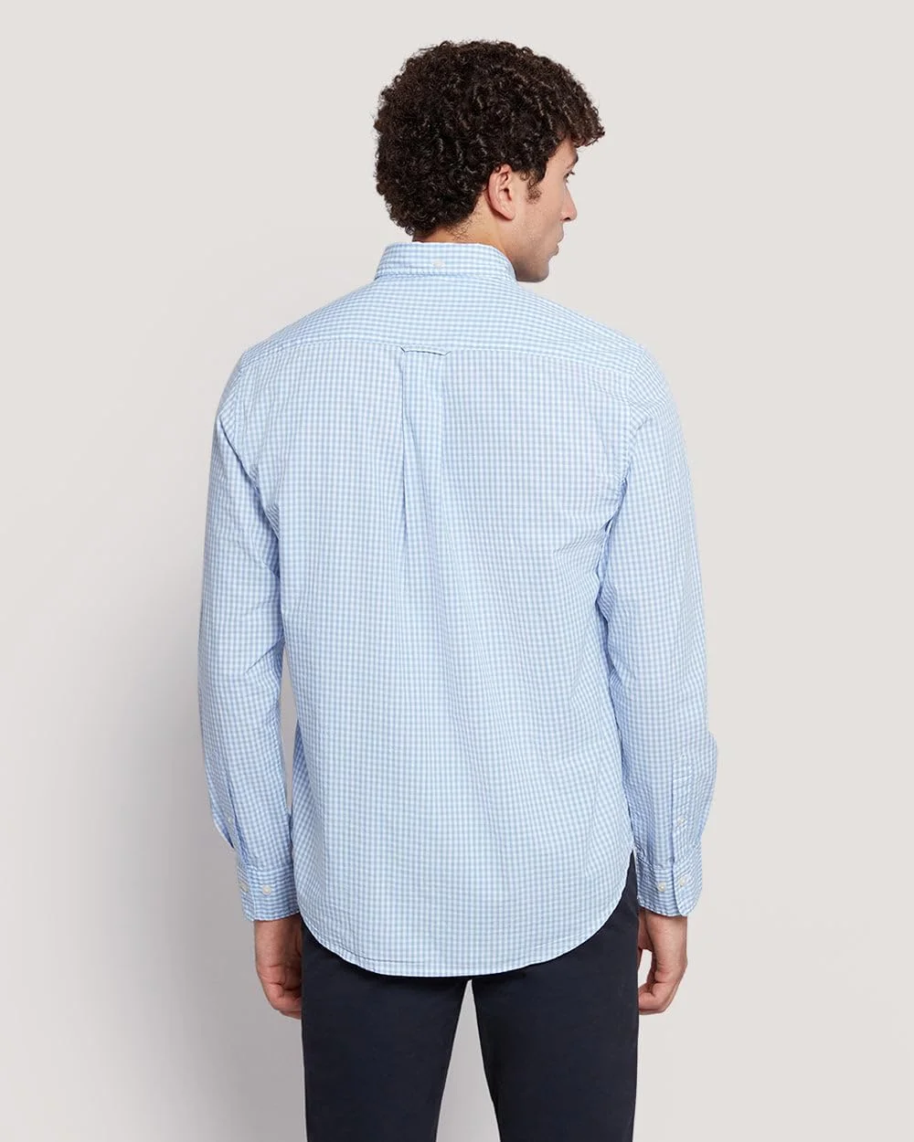 پیراهن مردانه GANT با طرح چهارخانه ریز و جنس پاپلین نخی، برش معمولی