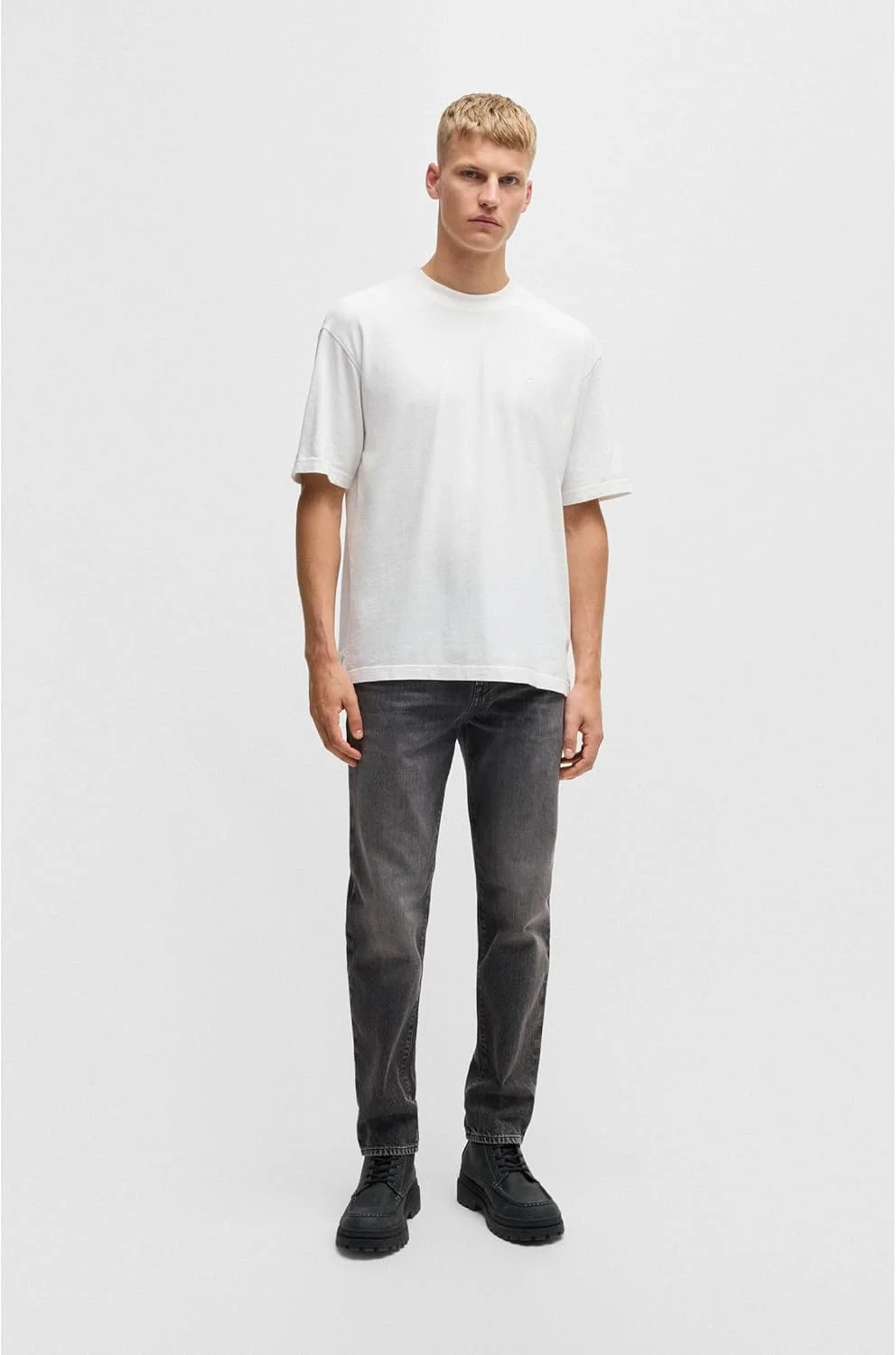 تیشرت مردانه BOSS مدل PeachMoon با جزئیات لوگو از جنس پنبهای نرم تیشرت مردانه BOSS مدل PeachMoon با جزئیات لوگو از جنس پنبهای نرم