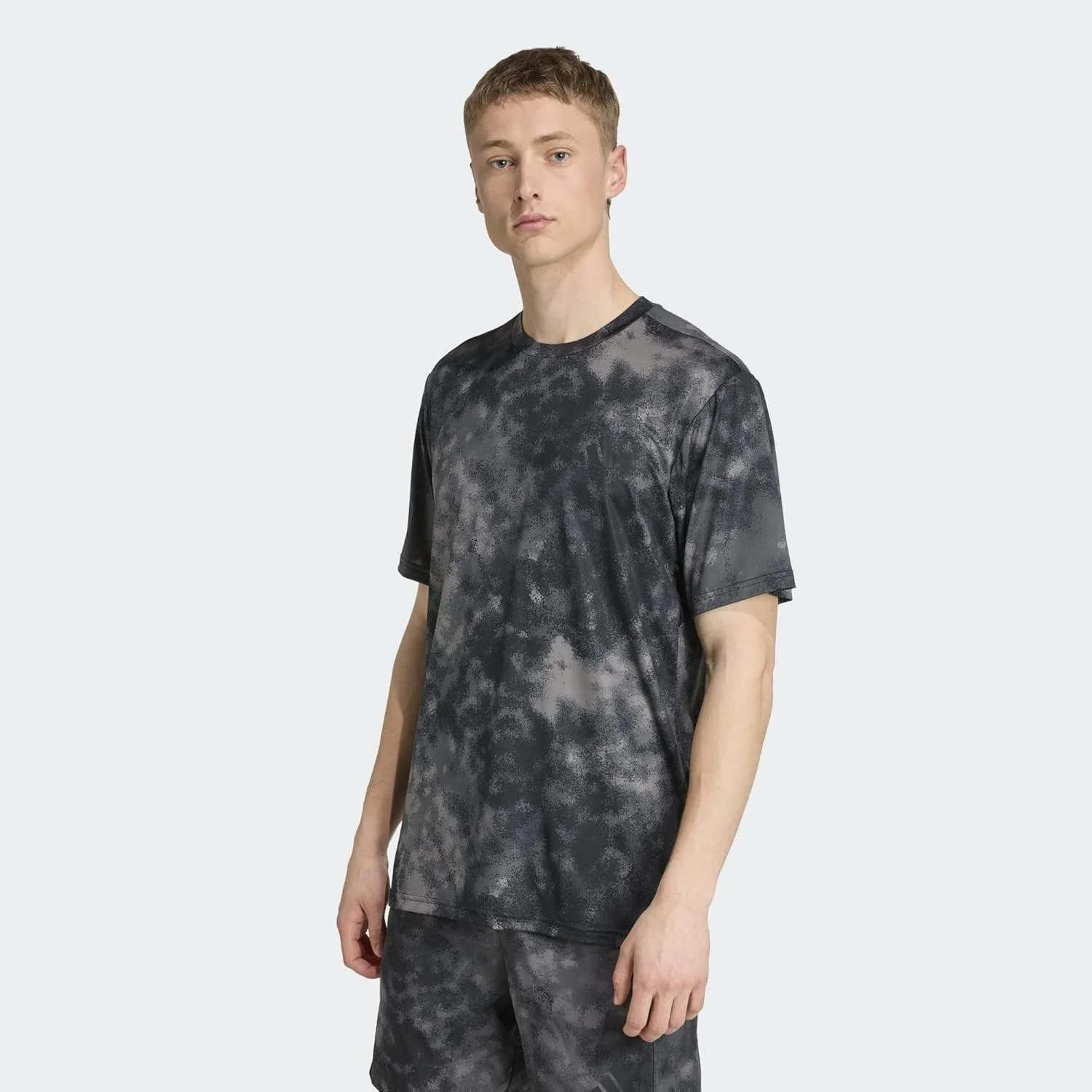 تی شرت مردانه آدیداس Train Essentials با طرح چاپی فصلی