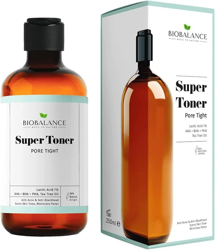تونر فوق العاده متعادل کننده پوست بایو بالانس | غنی شده با لاکتیک اسید 7%، AHA، BHA، PHA و روغن درخت چای | ضد جوش، ضد سرسیاه، یکنواخت کننده رنگ پوست و کوچک کننده منافذ | 88% منشاء طبیعی | 250 میلی لیتر