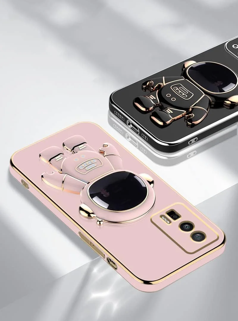 قاب محافظ گوشی شیائومی پوکو F5 پرو، طرح فضانورد خلاقانه با روکش آبکاری شده، رنگ صورتی، سیلیکونی، ضد ضربه، دارای استند و پوشش محافظ نازک TPU (مشکی)