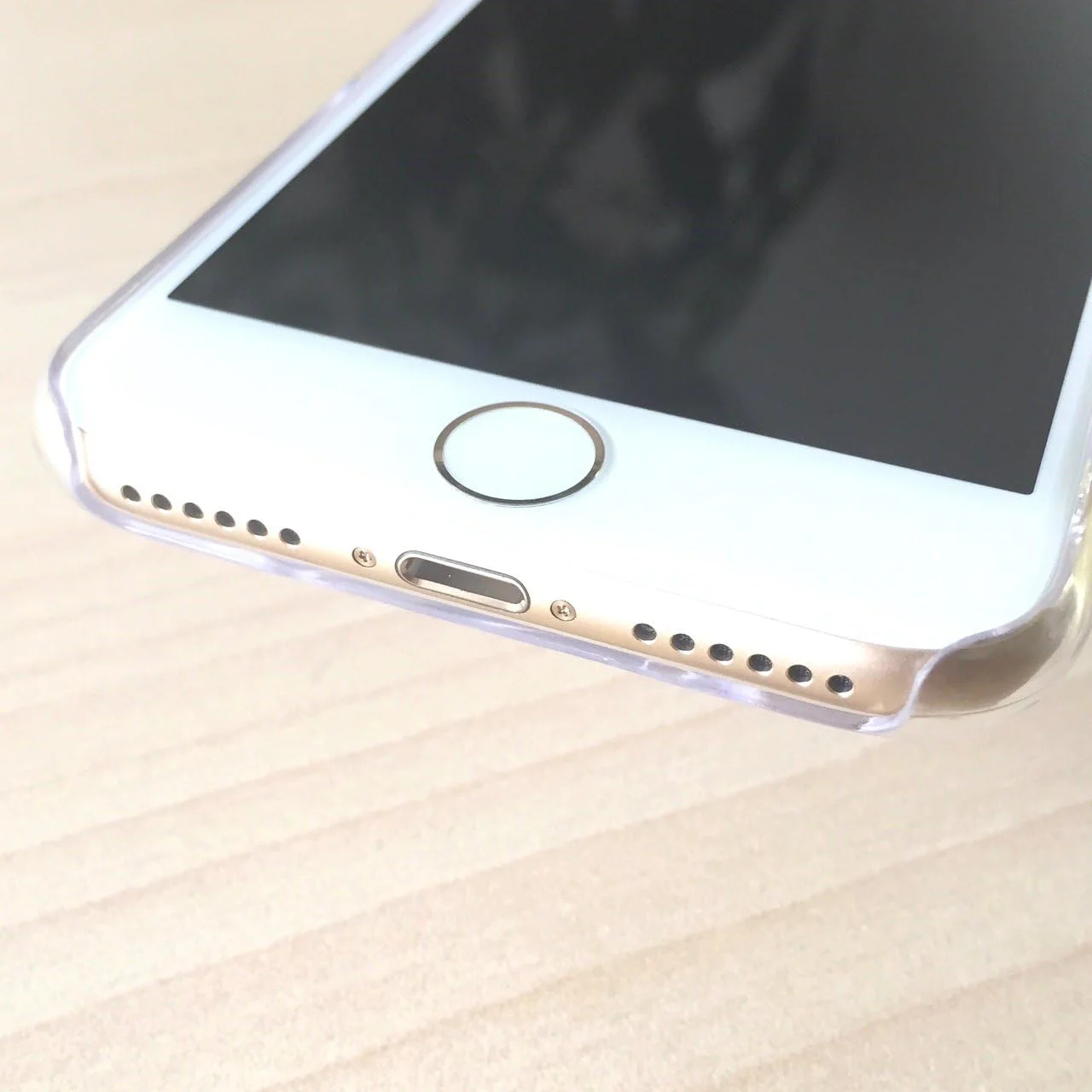 قاب گوشی آیفون 7 پلاس مدل 888-58979 به همراه جای بند، شفاف، سخت، سری افزودنی انتخابی، پرتاب بسکتبال