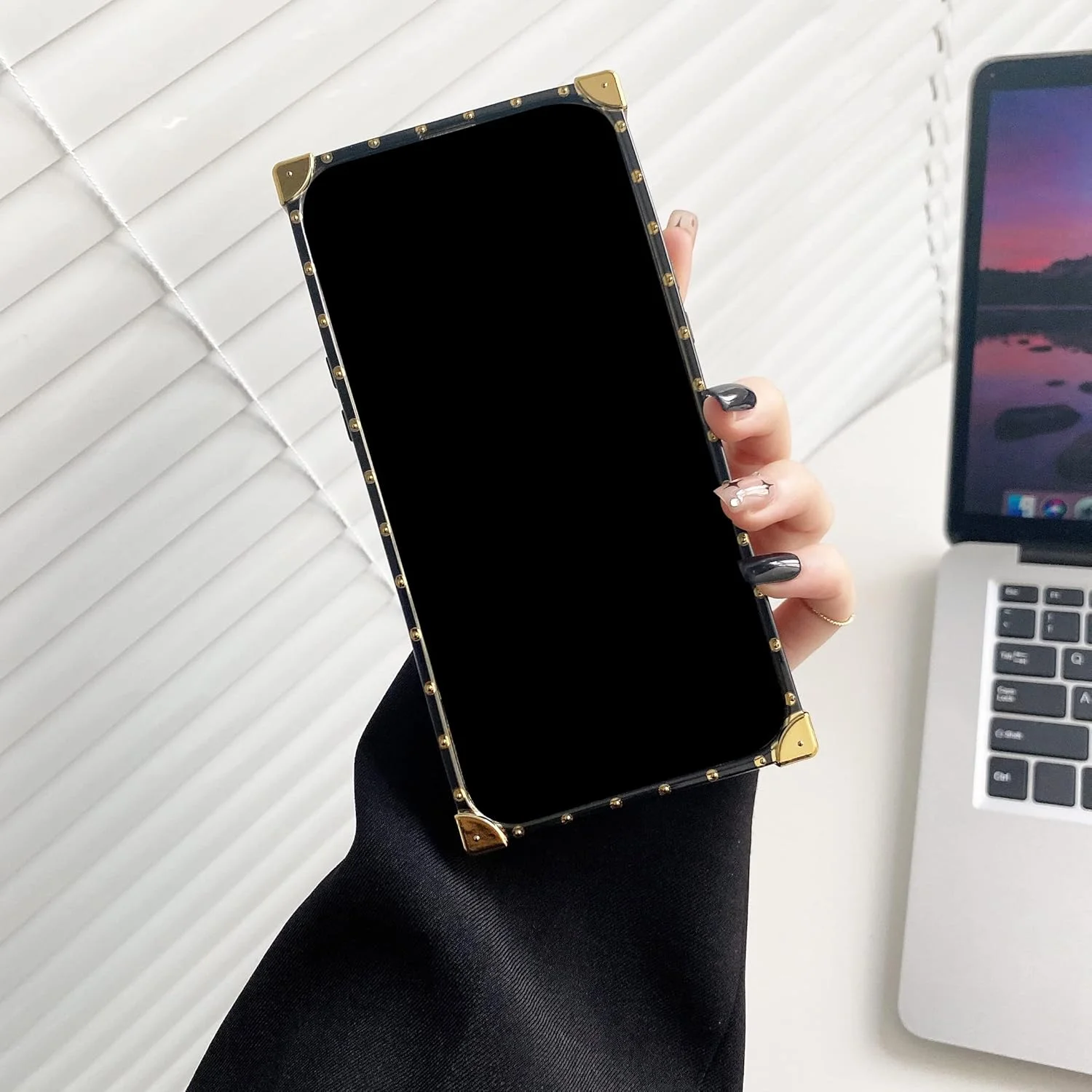 قاب محافظ گوشی آیفون ۱۷ پرو مکس، کلاسیک لوکس و شیک، ساخته شده از TPU نرم و چرم PU، ضد ضربه، مناسب برای آقایان و بانوان، قهوه ای