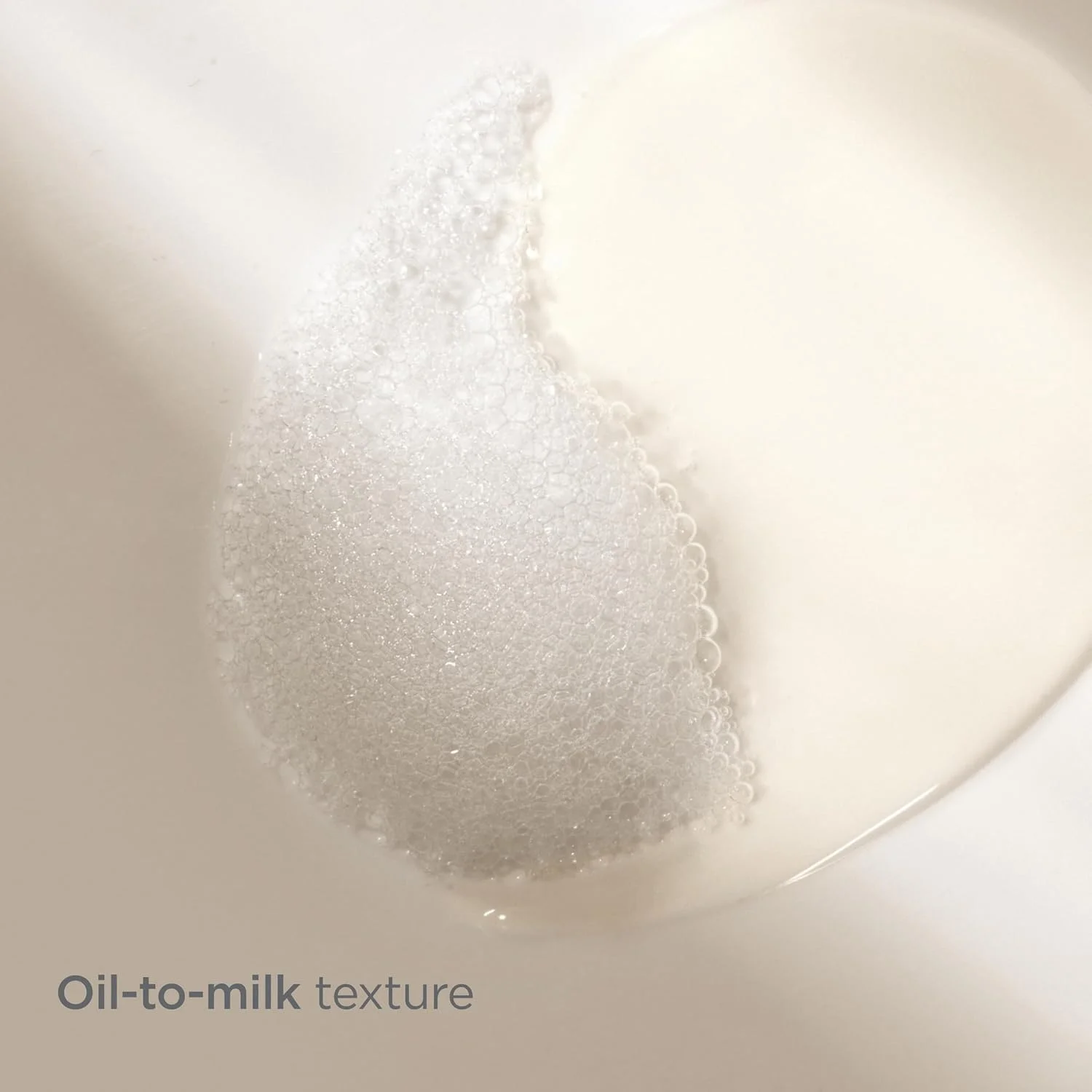 روغن پاک کننده صورت ایسدین ایسدی نیوتیکس اسنشیال، 200 میلی لیتر، روغن شستشوی صورت ملایم و سبک با بافت روغن شیری، 85% مواد مشتق شده طبیعی