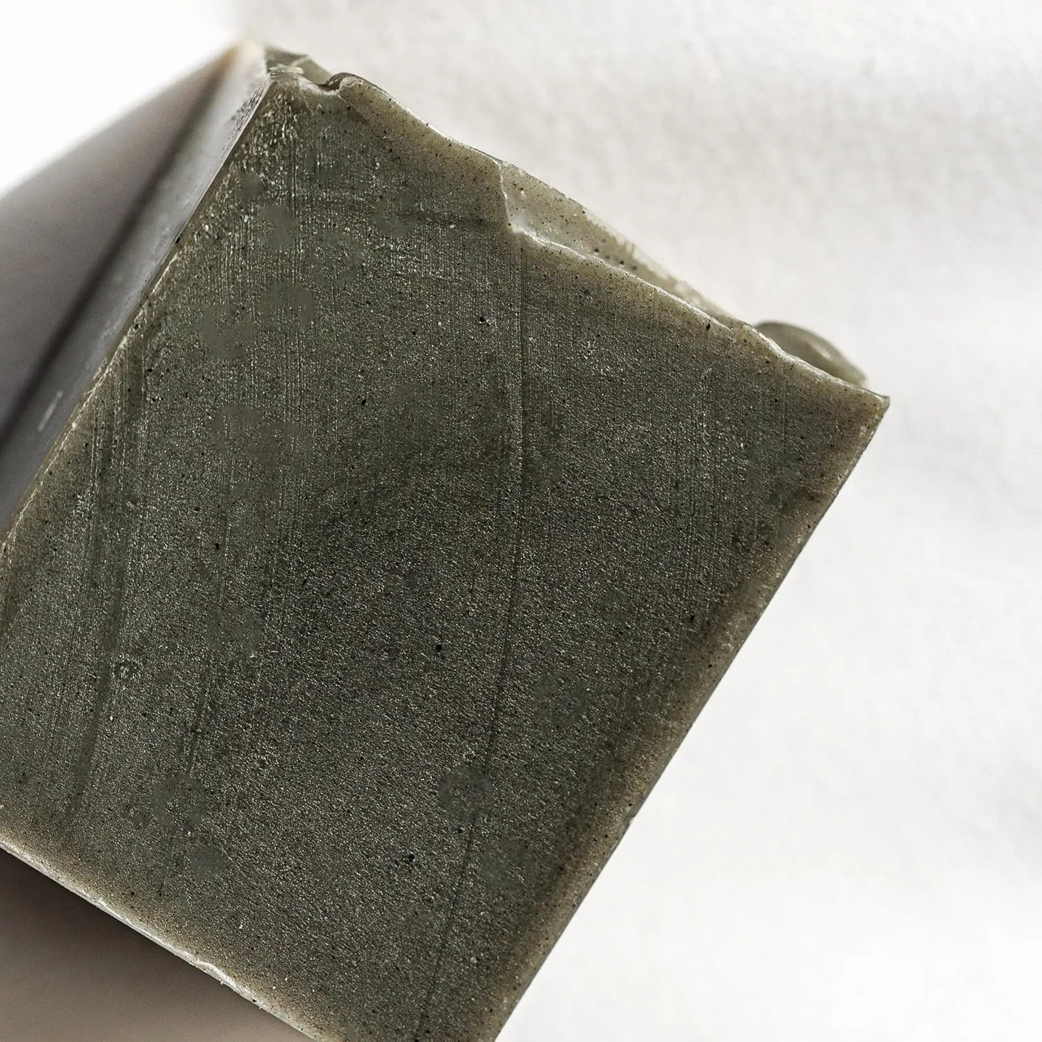 صابون صورت خاک رس سیاه Osmia Organics - پاک کننده حاوی شیر نارگیل و خاک دریای مرده مناسب پوست های معمولی، دارای مشکل و مختلط (64 گرم)