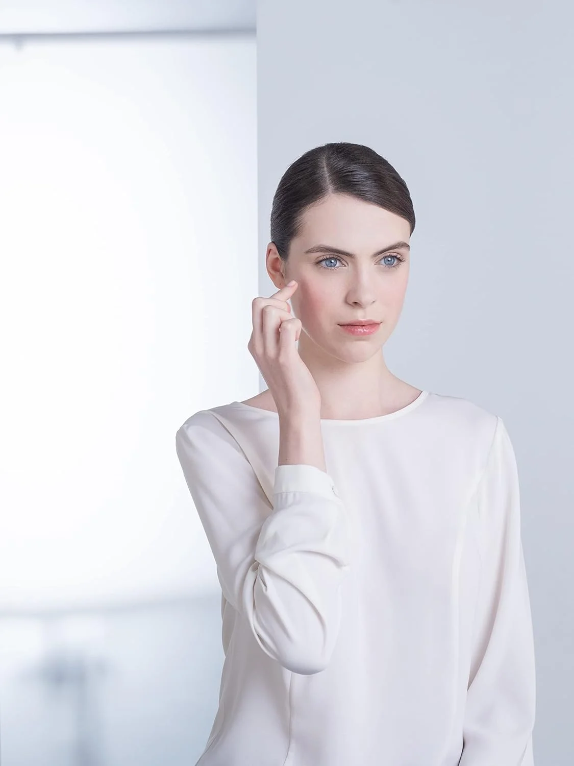 فوم پاک کننده سیستم استه-وایت استادرم، جلوگیری از لک و یکدست کننده پوست، 150 میلی لیتر فوم پاک کننده سیستم استه-وایت استادرم، جلوگیری از لک و یکدست کننده پوست، 150 میلی لیتر