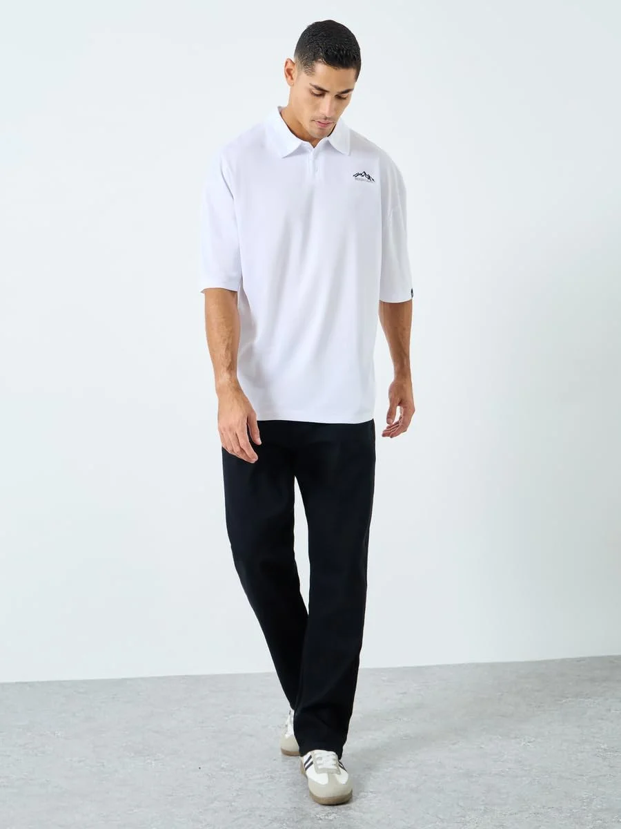 پولوشرت مردانه سفید گلدوزی شده استایلی