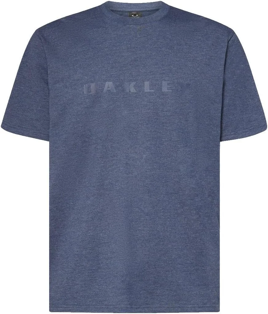 تی‌شرت مردانه اوکلی، تیشرتی غیررسمی ساخته شده از پارچه سبک و راحت با قابلیت خشک شدن سریع. مدرن