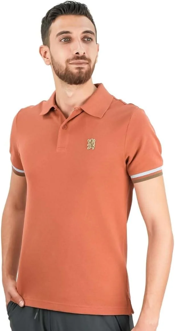 پولوشرت مردانه: مدل کلاسیک پیiqué، یقه نوک تیز، جزئیات گلدوزی شده