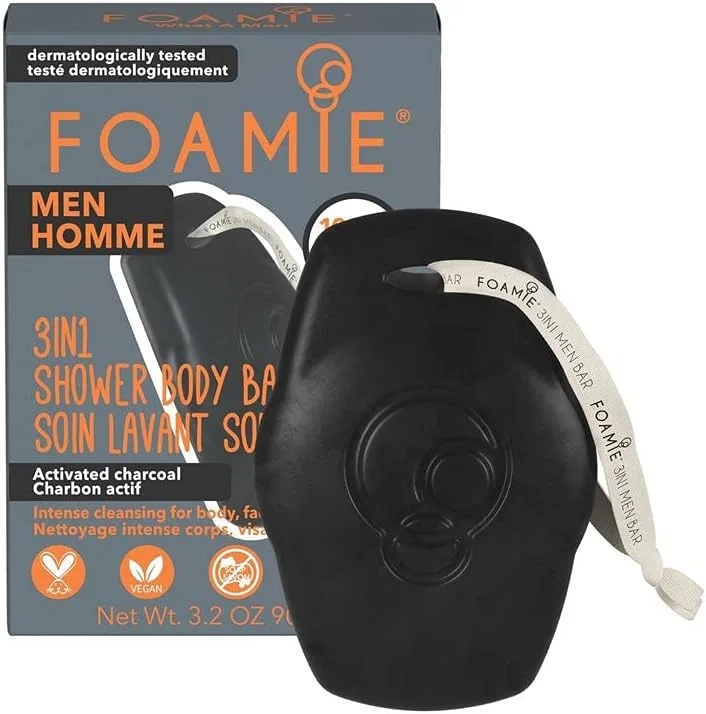 فوم شاور ژل مردانه "چه مردی!" صابون 3 در 1 برای مردان با زغال فعال | شامپو جامد، پاک کننده صورت و شستشوی بدن | وگان، بدون پلاستیک | 90 گرم فوم شاور ژل مردانه "چه مردی!" صابون 3 در 1 برای مردان با زغال فعال | شامپو جامد، پاک کننده صورت و شستشوی بدن | وگان، بدون پلاستیک | 90 گرم