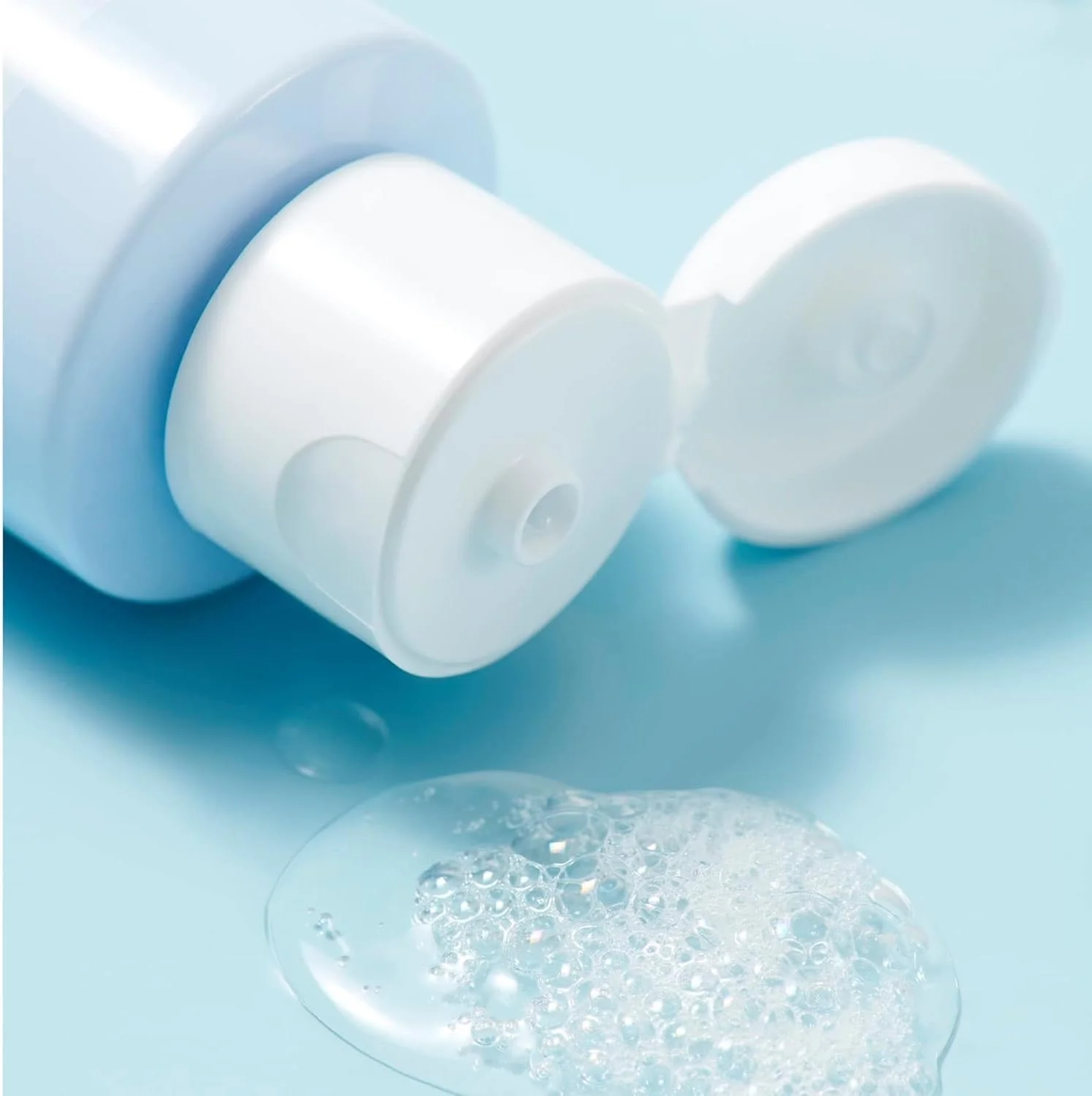 پاک کننده روزانه صورت ای.ال.اف Holy Hydration، بسته 2 عددی 30 میلی لیتری پاک کننده روزانه صورت ای.ال.اف Holy Hydration، بسته 2 عددی 30 میلی لیتری