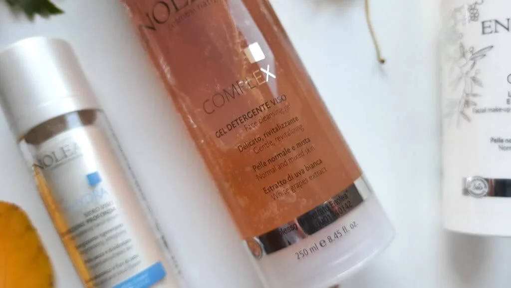 ژل شستشوی صورت کمپلکس با عصاره انگور سفید ۲۵۰ میلی لیتر | ژل پاک کننده صورت ژل شستشوی صورت کمپلکس با عصاره انگور سفید ۲۵۰ میلی لیتر | ژل پاک کننده صورت