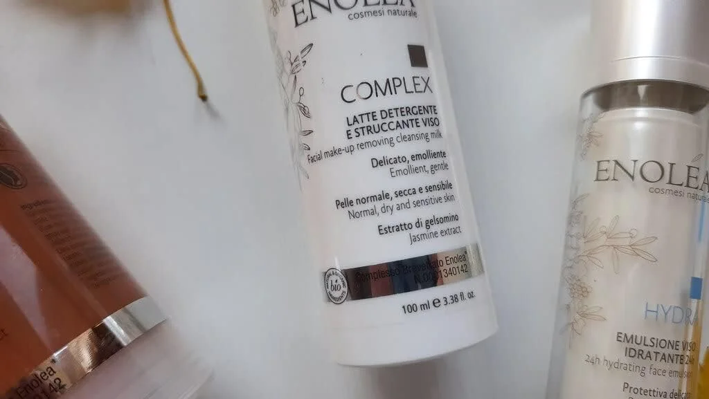 ژل شستشوی صورت کمپلکس با عصاره انگور سفید ۲۵۰ میلی لیتر | ژل پاک کننده صورت ژل شستشوی صورت کمپلکس با عصاره انگور سفید ۲۵۰ میلی لیتر | ژل پاک کننده صورت