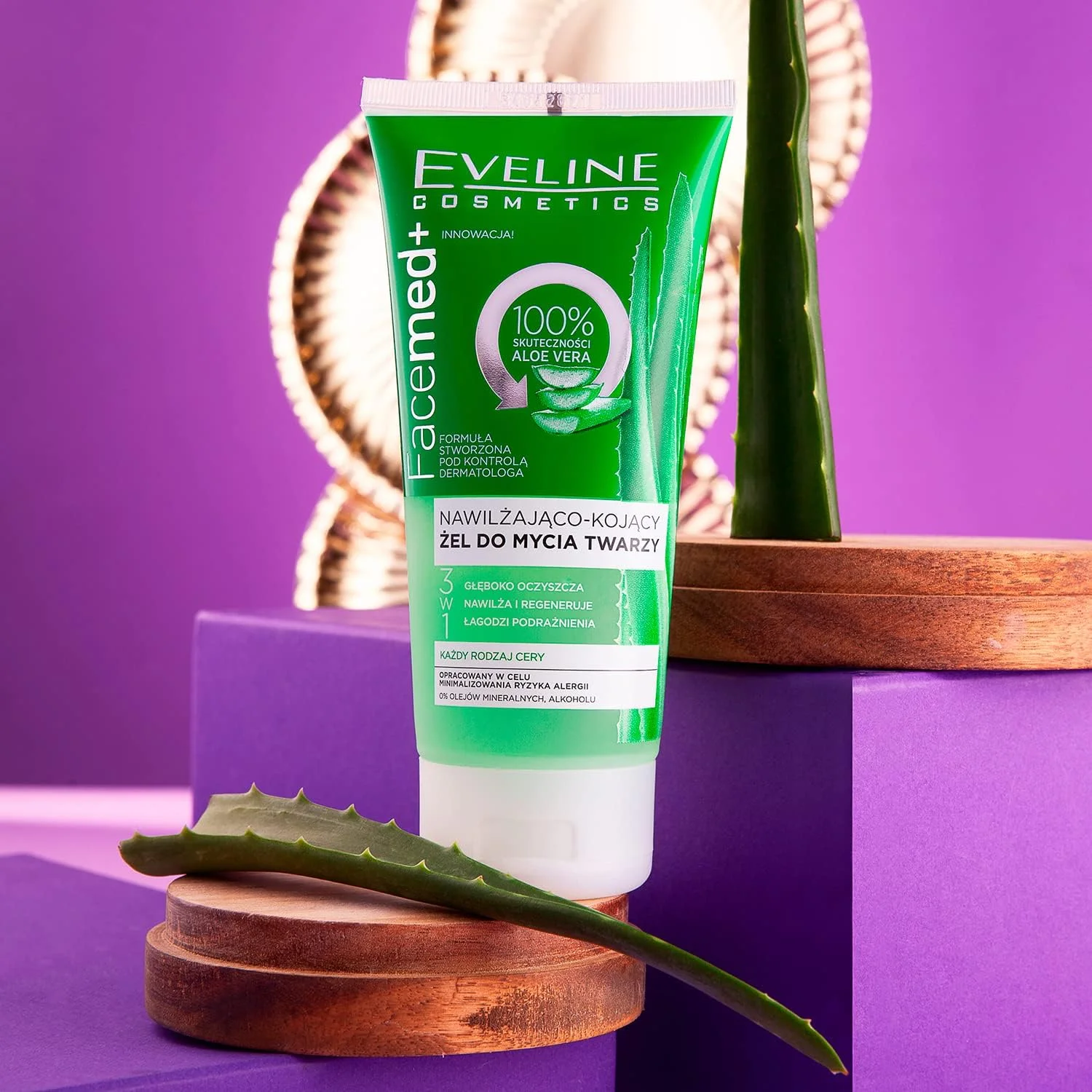 ژل شستشوی صورت 3 در 1 مرطوب کننده و تسکین دهنده Eveline Cosmetics | 100% آلوئه ورا ارگانیک | برای صورت، لب ها و چشم ها | برای انواع پوست از جمله پوست های حساس | 0% الکل | 150 میلی لیتر