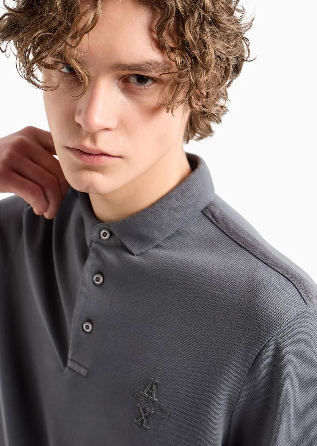 پولوشرت مردانه آرمانی اکسچنج با لوگوی برجسته و رنگرزی شده