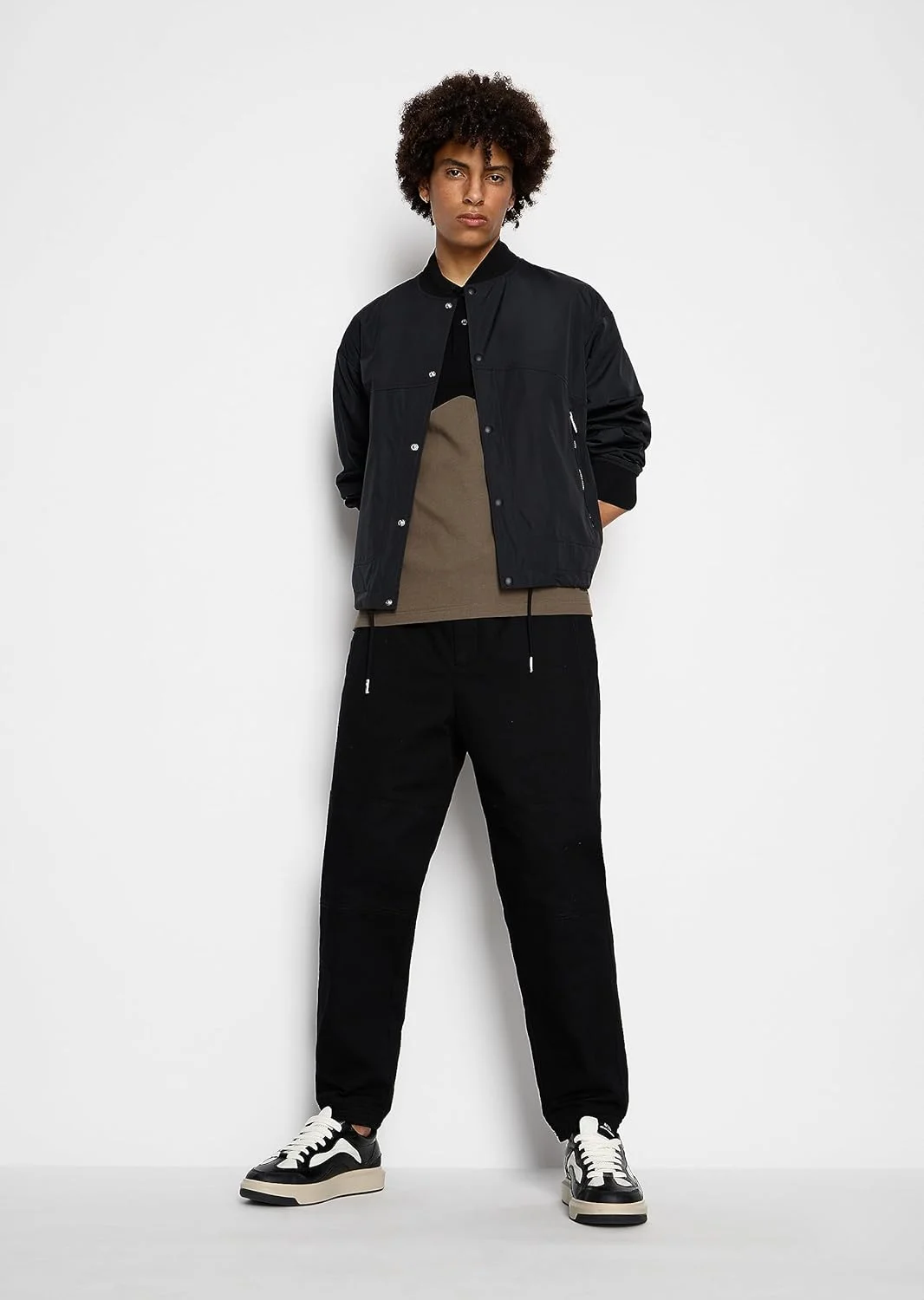 پولوشرت مردانه آرمانی اکسچنج با برش معمولی، یقه دار و طرح رنگی