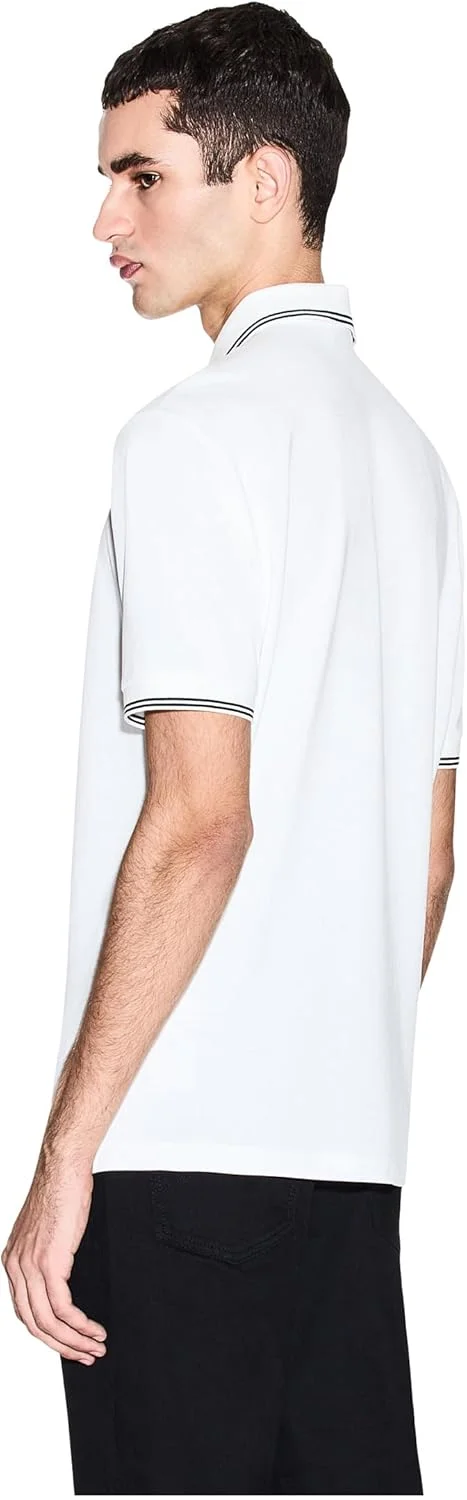 پولوشرت مردانه آرمانی اکسچنج، آستین راه راه دوبل و لوگوی مونوگرام در کنار یقه پولوشرت مردانه آرمانی اکسچنج، آستین راه راه دوبل و لوگوی مونوگرام در کنار یقه