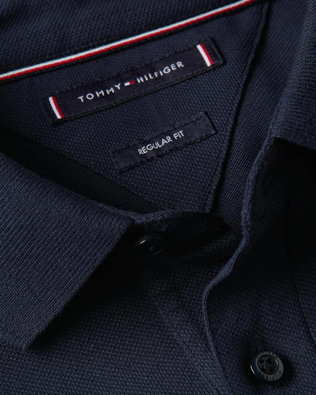 تی شرت مردانه تامی هیلفیگر طرح سینه ای تی شرت مردانه تامی هیلفیگر طرح سینه ای