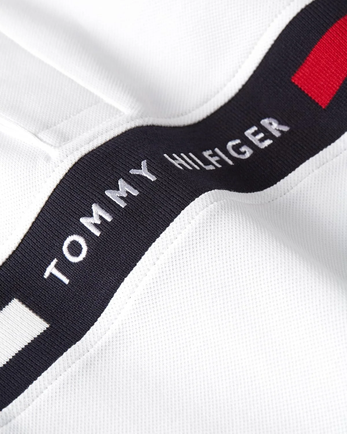 تی شرت مردانه تامی هیلفیگر طرح سینه تی شرت مردانه تامی هیلفیگر طرح سینه