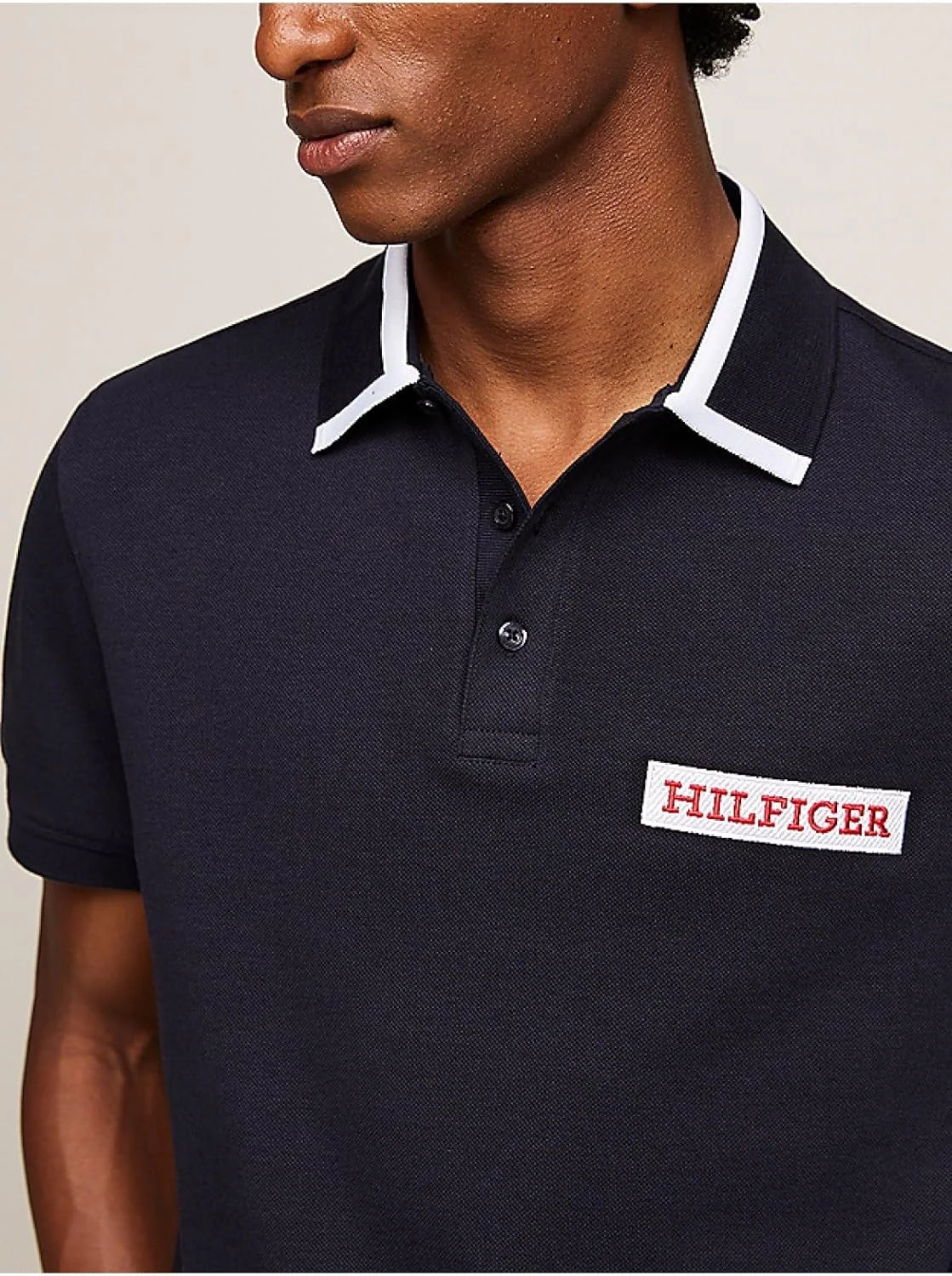 پولوشرت آستین کوتاه مردانه تامی هیلفیگر با گلدوزی پولوشرت آستین کوتاه مردانه تامی هیلفیگر با گلدوزی