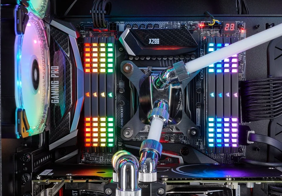 کیس سوپر تاور CORSAIR OBSIDIAN 1000D، شیشه حرارت دیده دودی، تریم آلومینیومی - کنترلر یکپارچه فن و نورپردازی COMMANDER PRO | CC-9011148-WW