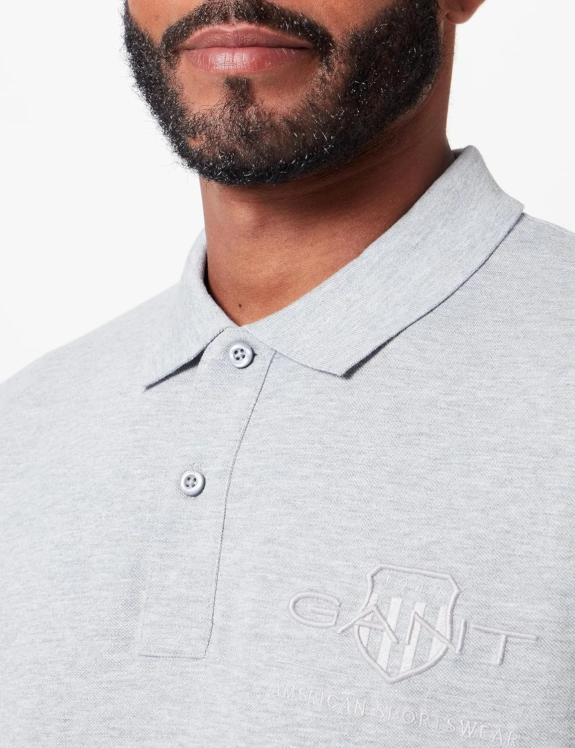 پولوشرت مردانه گانت با طرح سپر هم‌رنگ