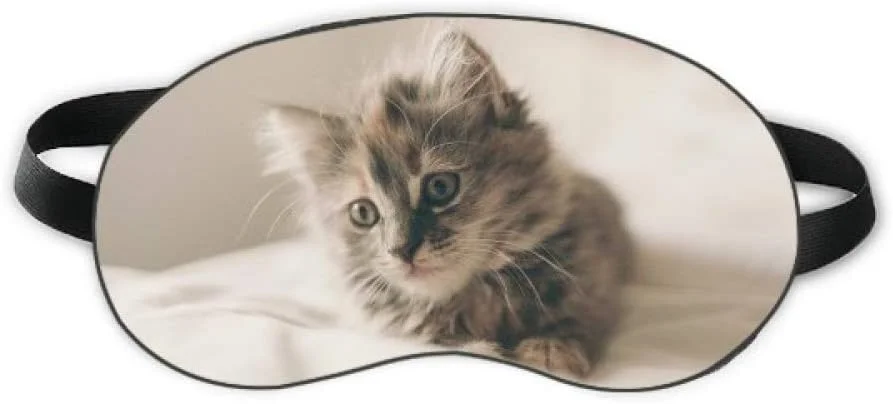 چشم بند خواب طرح گربه خاکستری، پوشش نرم و لطیف چشم بند خواب طرح گربه خاکستری، پوشش نرم و لطیف
