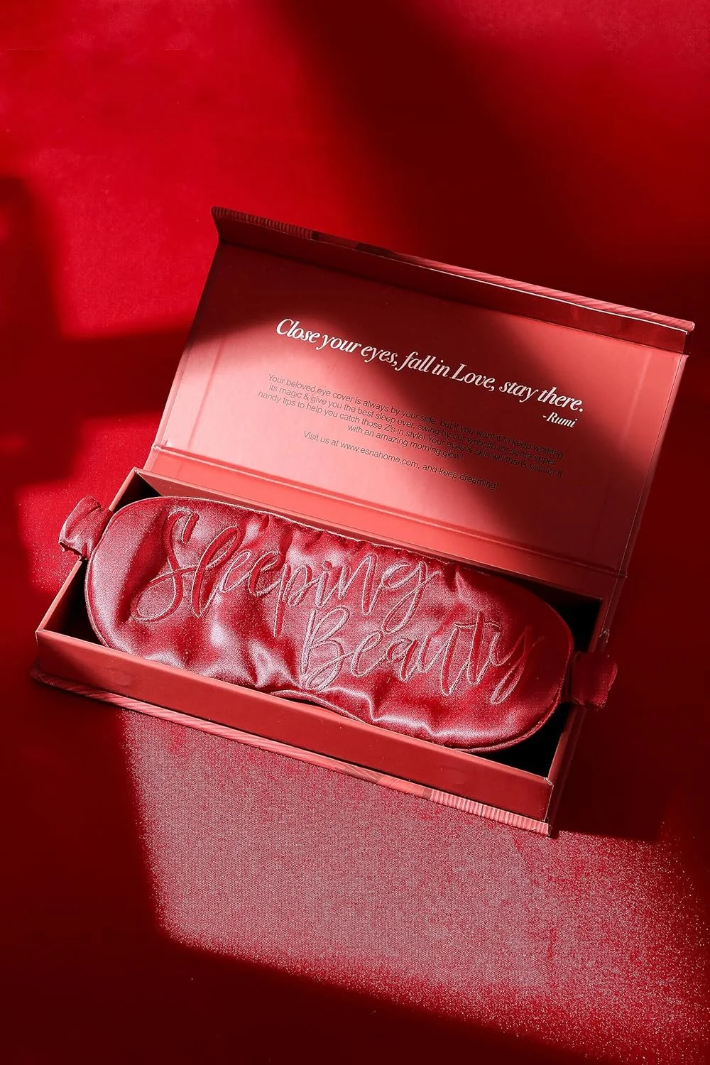 ست هدیه ماسک خواب ابریشمی لوکس ESNA HOME | ماسک چشم ابریشم توت 22 Momme | فوق العاده راحت | هدیه ای عالی برای او | کریسمس لوکس برای زنان (زیبای خفته) ست هدیه ماسک خواب ابریشمی لوکس ESNA HOME | ماسک چشم ابریشم توت 22 Momme | فوق العاده راحت | هدیه ای عالی برای او | کریسمس لوکس برای زنان (زیبای خفته)