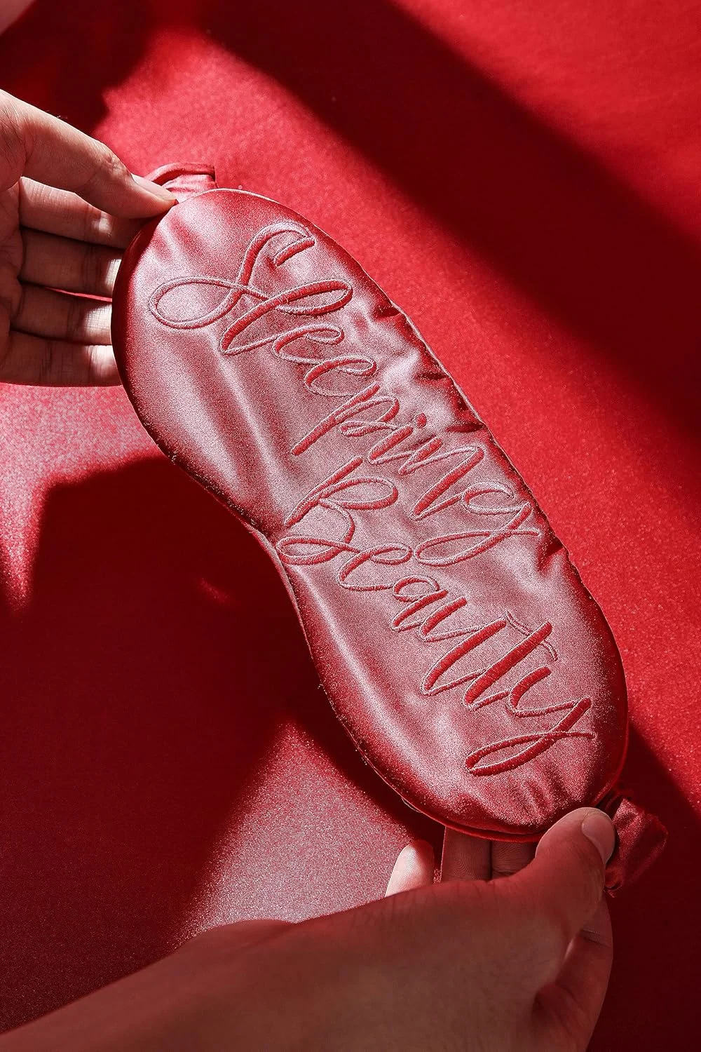 ست هدیه ماسک خواب ابریشمی لوکس ESNA HOME | ماسک چشم ابریشم توت 22 Momme | فوق العاده راحت | هدیه ای عالی برای او | کریسمس لوکس برای زنان (زیبای خفته) ست هدیه ماسک خواب ابریشمی لوکس ESNA HOME | ماسک چشم ابریشم توت 22 Momme | فوق العاده راحت | هدیه ای عالی برای او | کریسمس لوکس برای زنان (زیبای خفته)