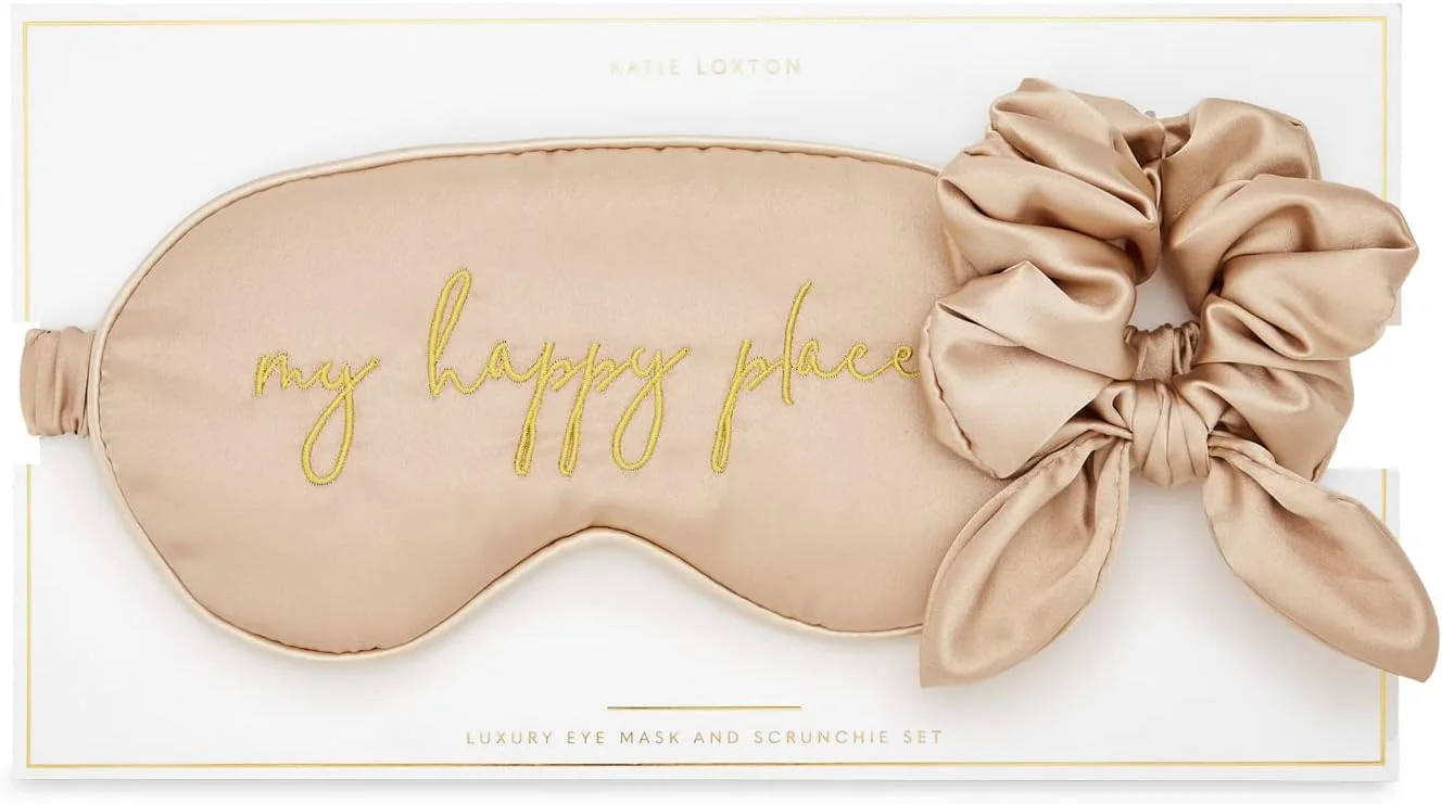 ست دو تکه اسکرانچی ابریشمی و چشم بند طلایی کیتی لاکستون - جای شاد من