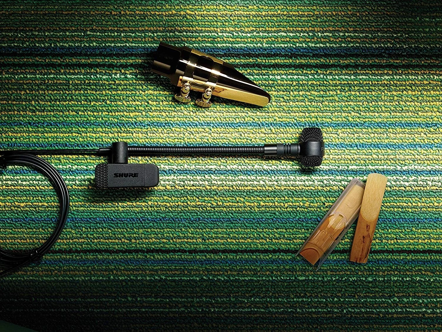 میکروفون ساز گیره ای Shure PGA98H-XLR - میکروفون کندانسور کاردیود برای سازهای بادی برنجی، چوبی و درامز با کابل XLR، مشکی | PGA98H-XLR